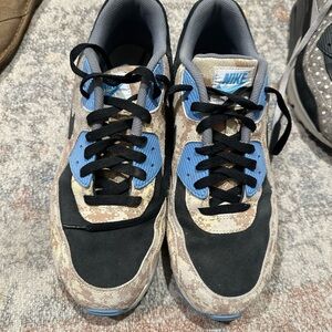 Nike Air Max - rare color way. Blue, camo and black.